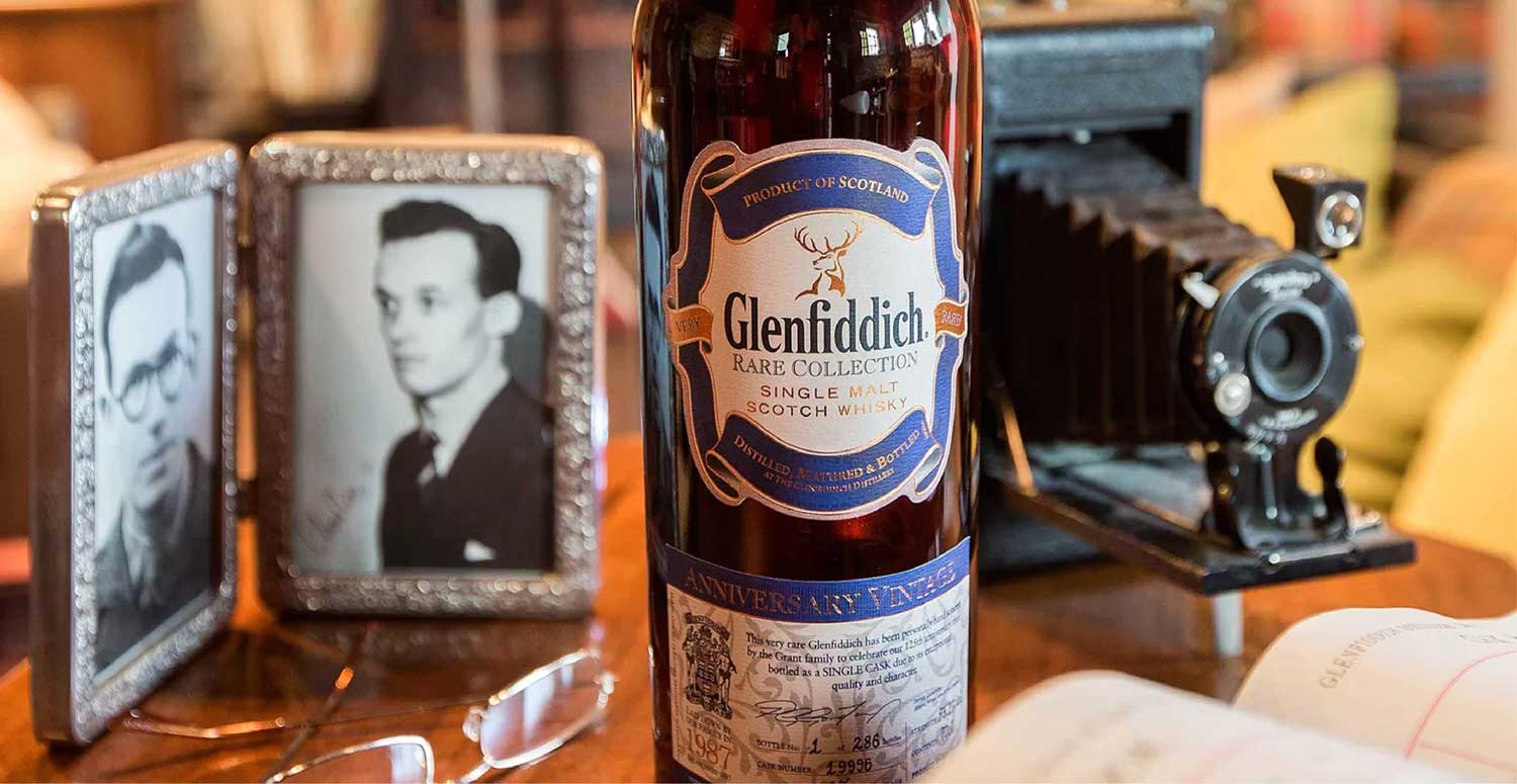 Glenfiddich 1987 bottle on table 